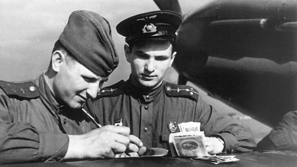 Источник Яндекс Картинки📷    Поощрение подвига рублём: сколько платили во время ВОВ за уничтоженные танки, самолеты и подлодки
