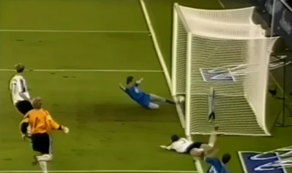 Тот самый "гол" Александра Кержакова в 2005 году. Фото: соцсети