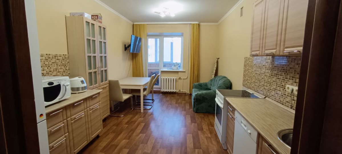 Мы используем специализированное оборудование для удаления самой мелкой пыли. Тщательно очищаем все поверхности: от стен и полов до потолков и мебели. Проводим влажную уборку, очищаем все поверхности от любых загрязнений. Гарантируем, что ни одна частица пыли не останется незамеченной. 

