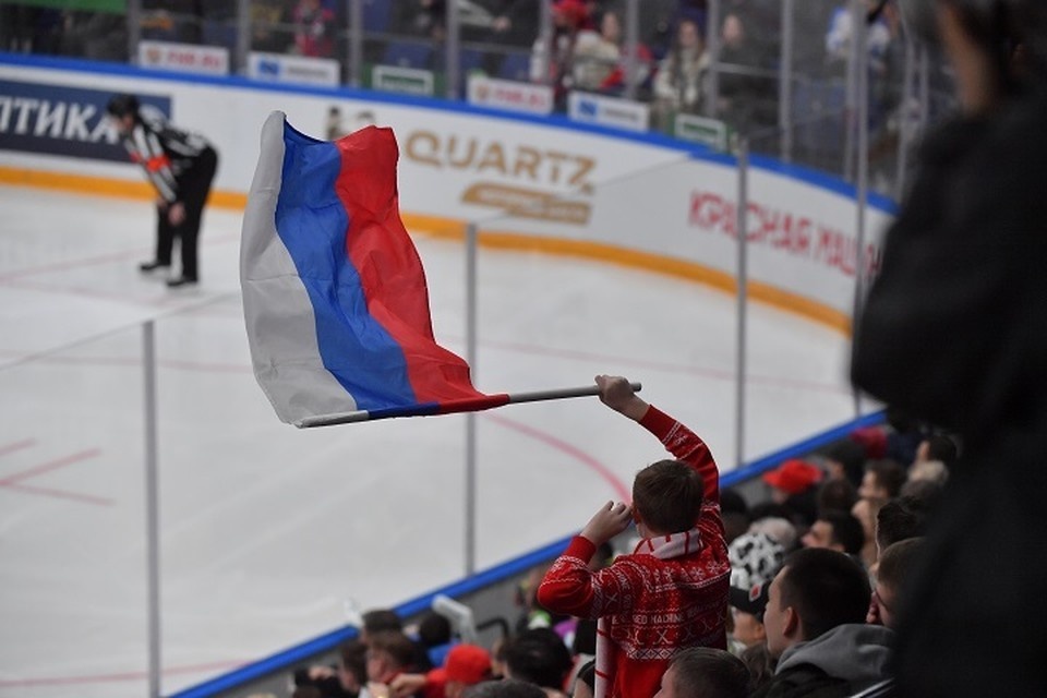    Шесть игроков ярославского "Локомотива" будут бороться за кубок первого канала. Владимир ВЕЛЕНГУРИН