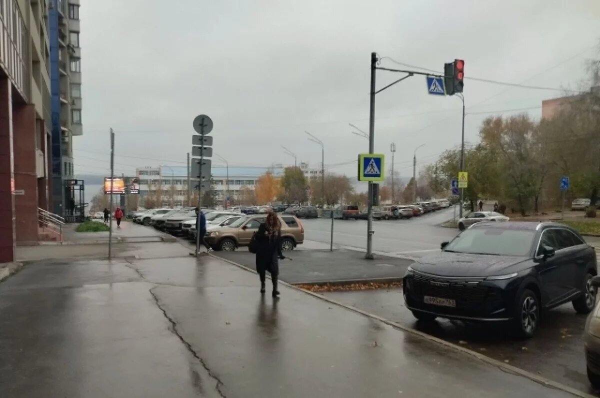    За час стоянки на платной парковке в Самаре придется отдать 80 рублей