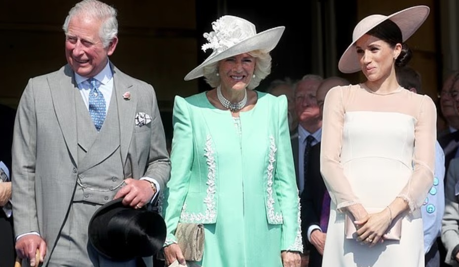 Как Камилла Паркер-Боулз в два счета вычислила истинную сущность Меган Маркл, но было уже поздно?