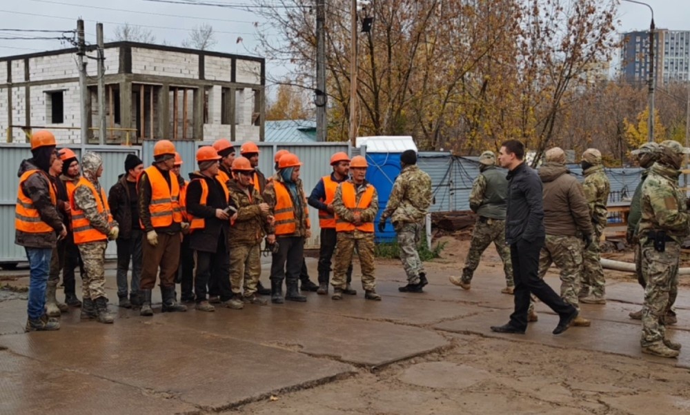    23 натурализованных нижегородцев доставили в военкомат после пятничного рейда