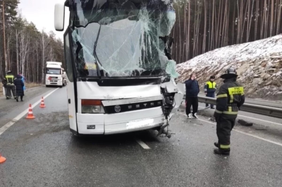    На трассе М-5 разбился автобус с детьми, пострадавшие госпитализированы