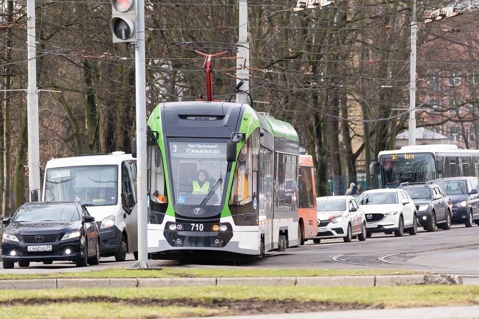    Нынешние маршруты не назовешь очень популярными у горожан. Александр Подгорчук