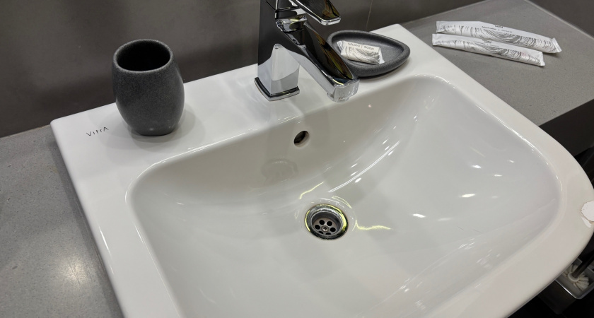    Аспирин в раковину, а активированный уголь — в ванную: 9 способов сделать быт проще с товарами из аптеки