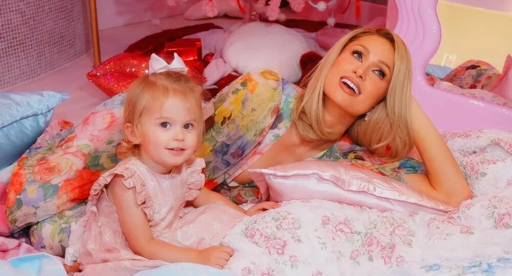 Пэрис Хилтон трогательно отметила 2-летие дочери