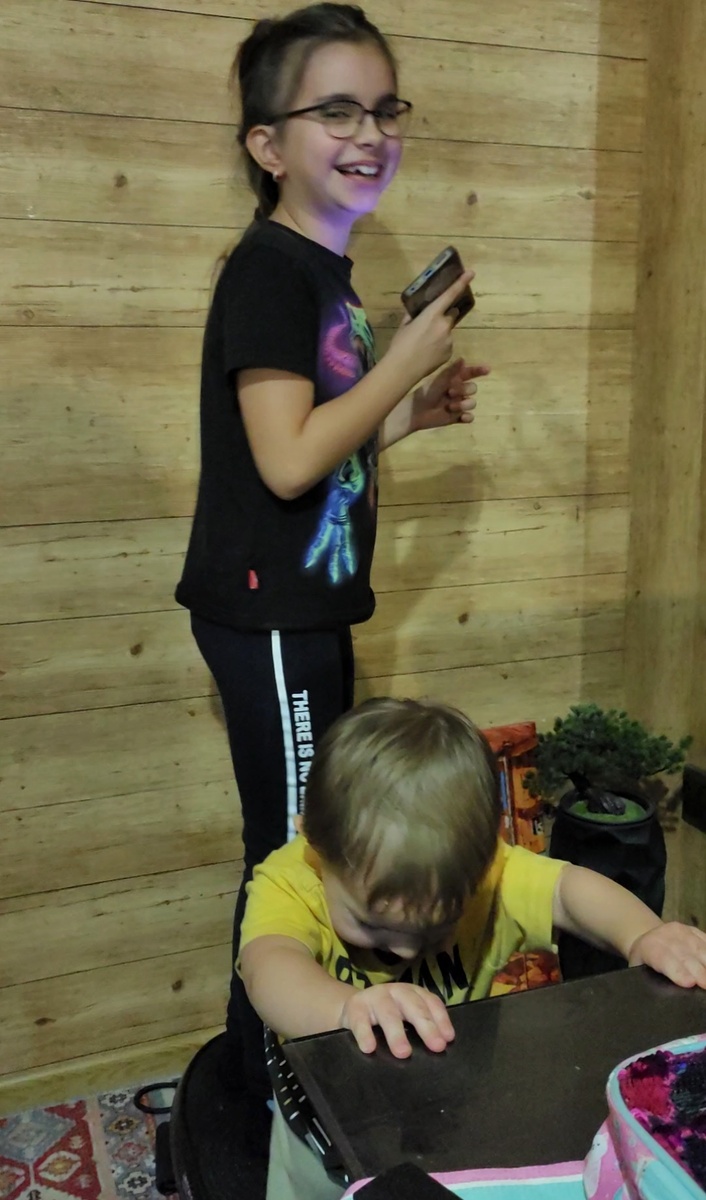 Вероничка является двоюродной тётей малышу😁