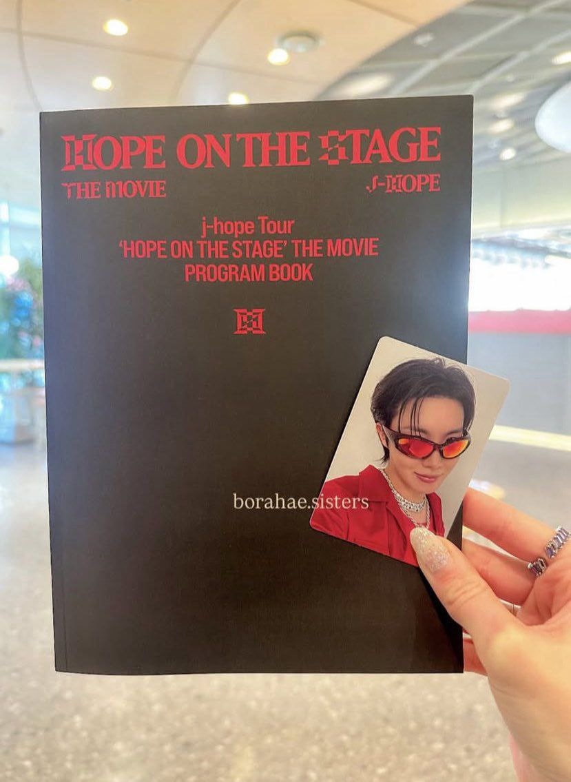 Программный фотобук, который АРМИ получили на просмотре оригинального фильма