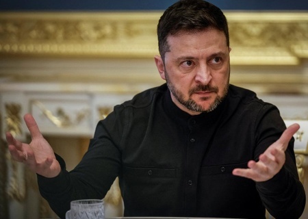    Зеленский летит в Грецию. За самолётами или за Миндичем?