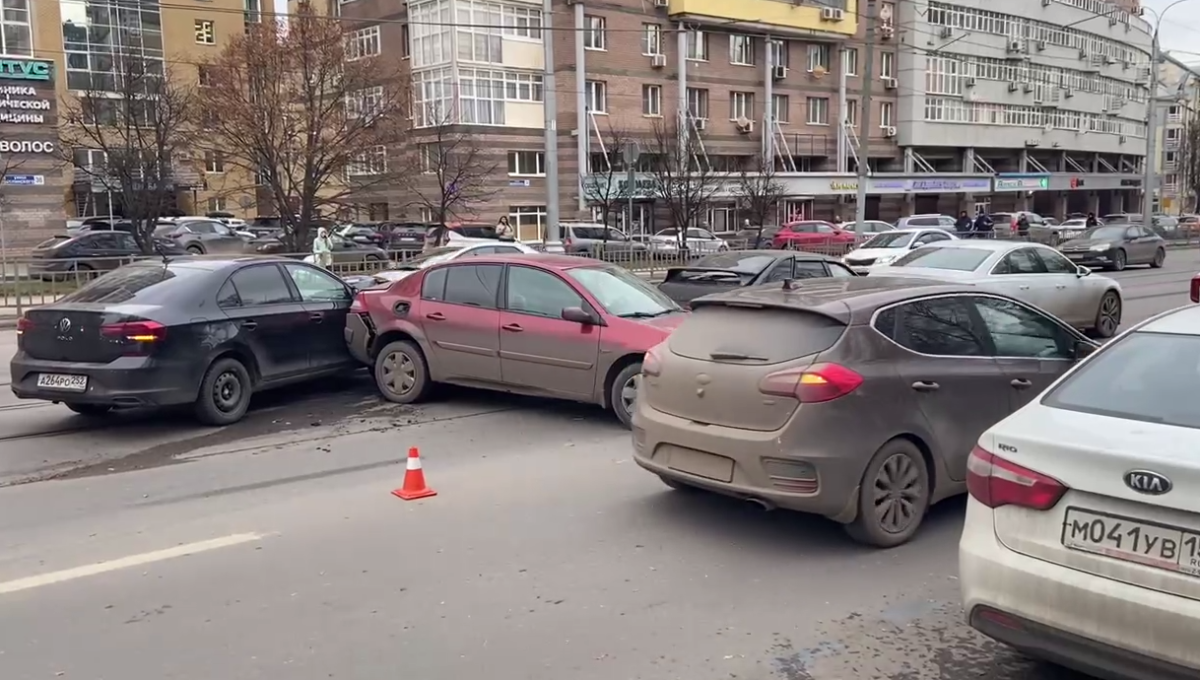    Обстоятельства массового ДТП устанавливаются