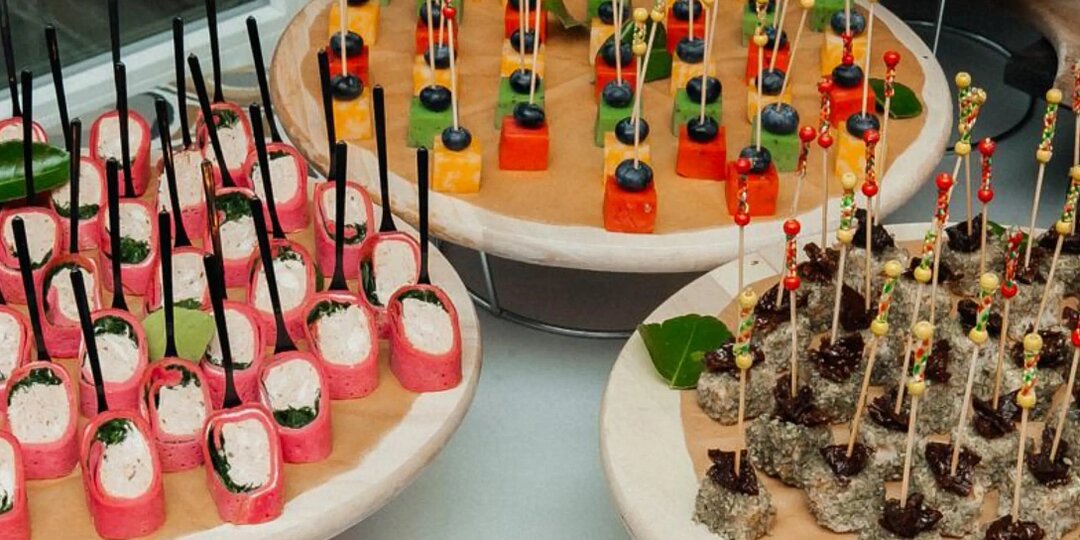 10 изысканных закусок для стильного фуршета