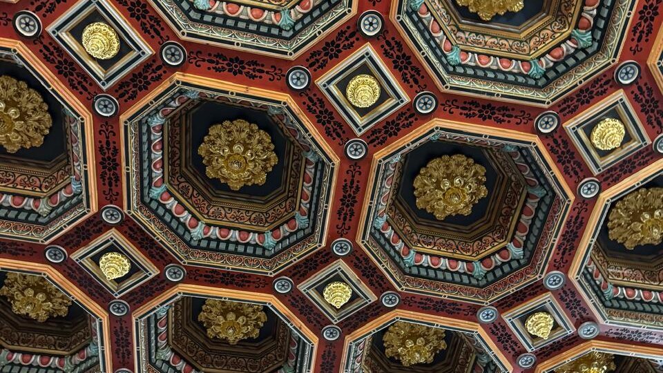 Мистический портал в прошлое Беларуси. Какие секреты скрывает Мирский замок?