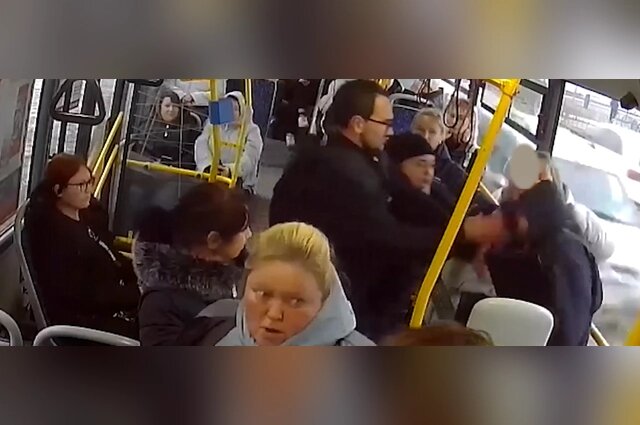    Девушка таскала проверяющую за волосы. Фото: АиФ-Казань