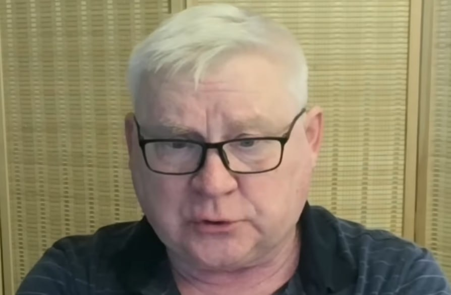 Фото: Prt Scr youtube.com / Daniel Davis / Deep Dive