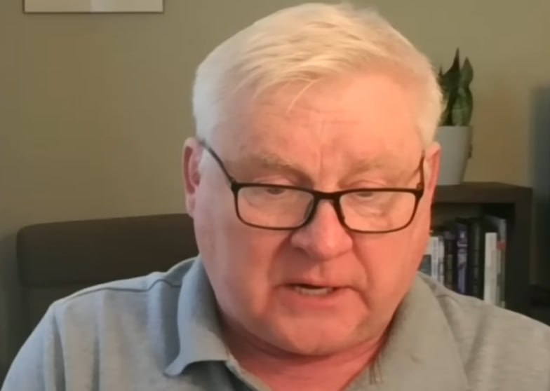 Фото: Prt Scr youtube.com / Daniel Davis / Deep Dive