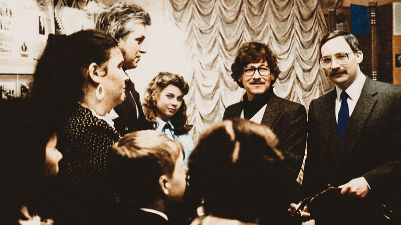 Евгений Дунаевский в центре. Фото РГБИ. Отреставрированно в «ЗВЁЗДНЫЕ»