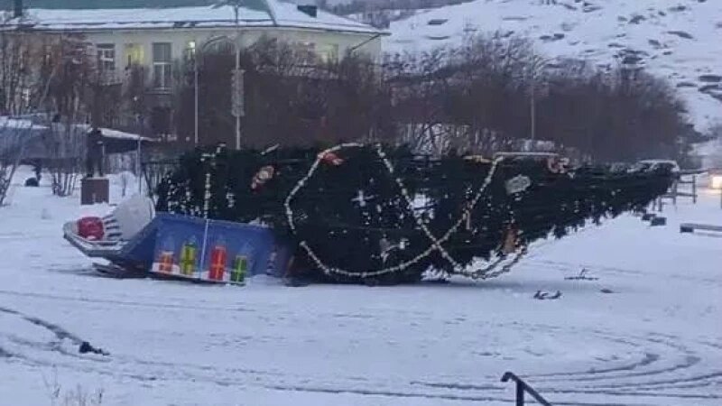     Сильный ветер в Мурманске. Телеграм-канал «Осторожно, новости»