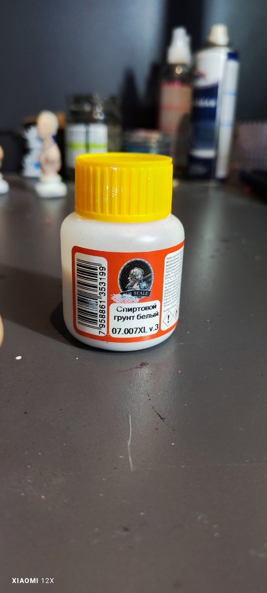 Грунт я использовал акриловый на спиртовой основе.