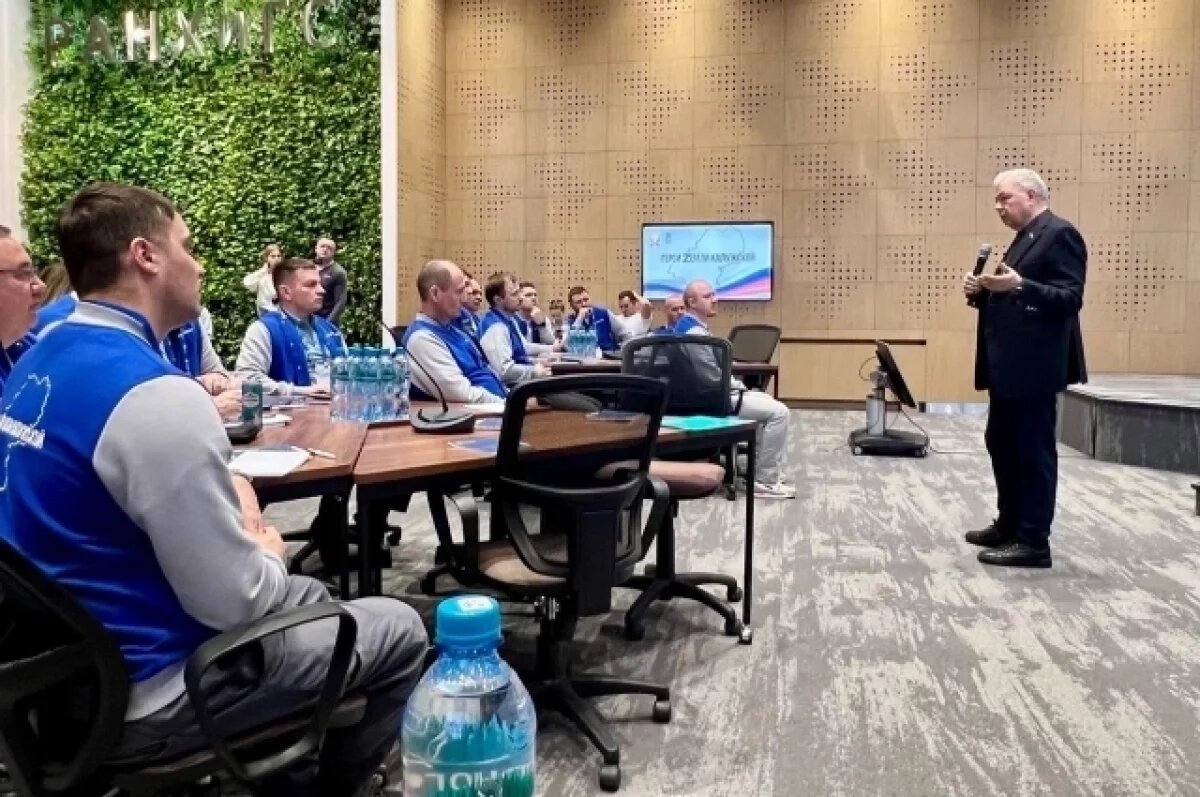    Анатолий Артамонов провёл встречу с участниками «Героев земли Калужской»