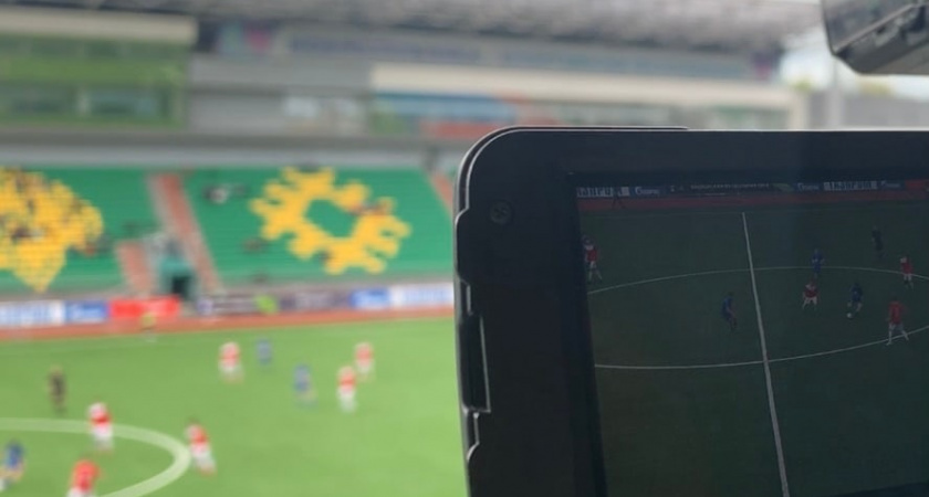    За оскорбление судей спортивный директор воронежского «Факела» дисквалифицирован на месяц