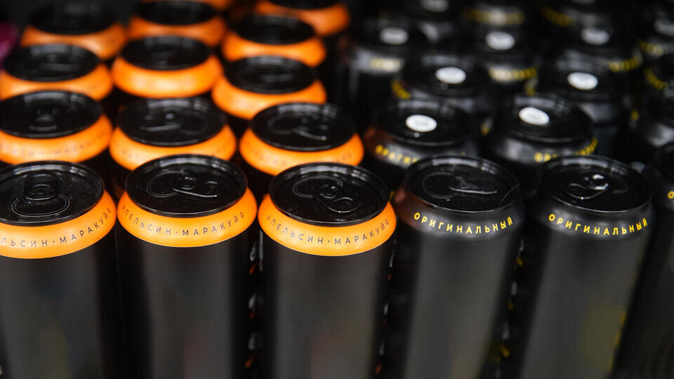     "Две-три банки в день": как употребление энергетиков сделало юношу инвалидом ИЗВЕСТИЯ/Эдуард Корниенко