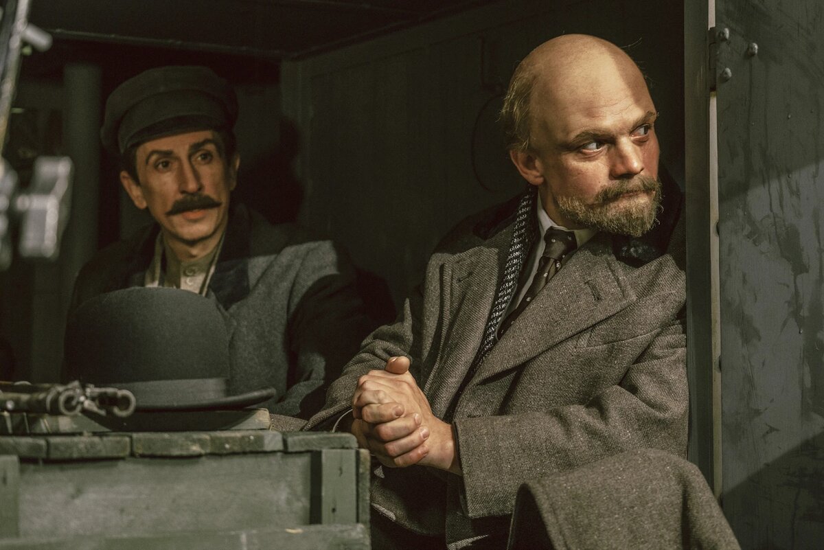 Ленин и Сталин в сериале Кончаловского