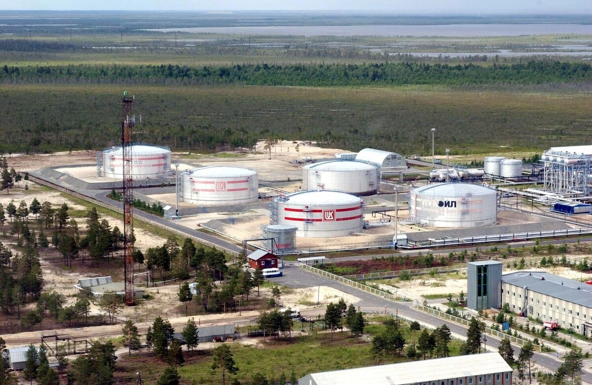 За неделю до введения санкций решения по зарубежным активам нет. Фото: Зинин Владимир. ITAR-TASS