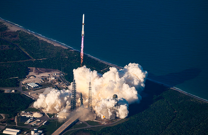 Blue Origin отправила два зонда на Марс и впервые вернула ракету-носитель