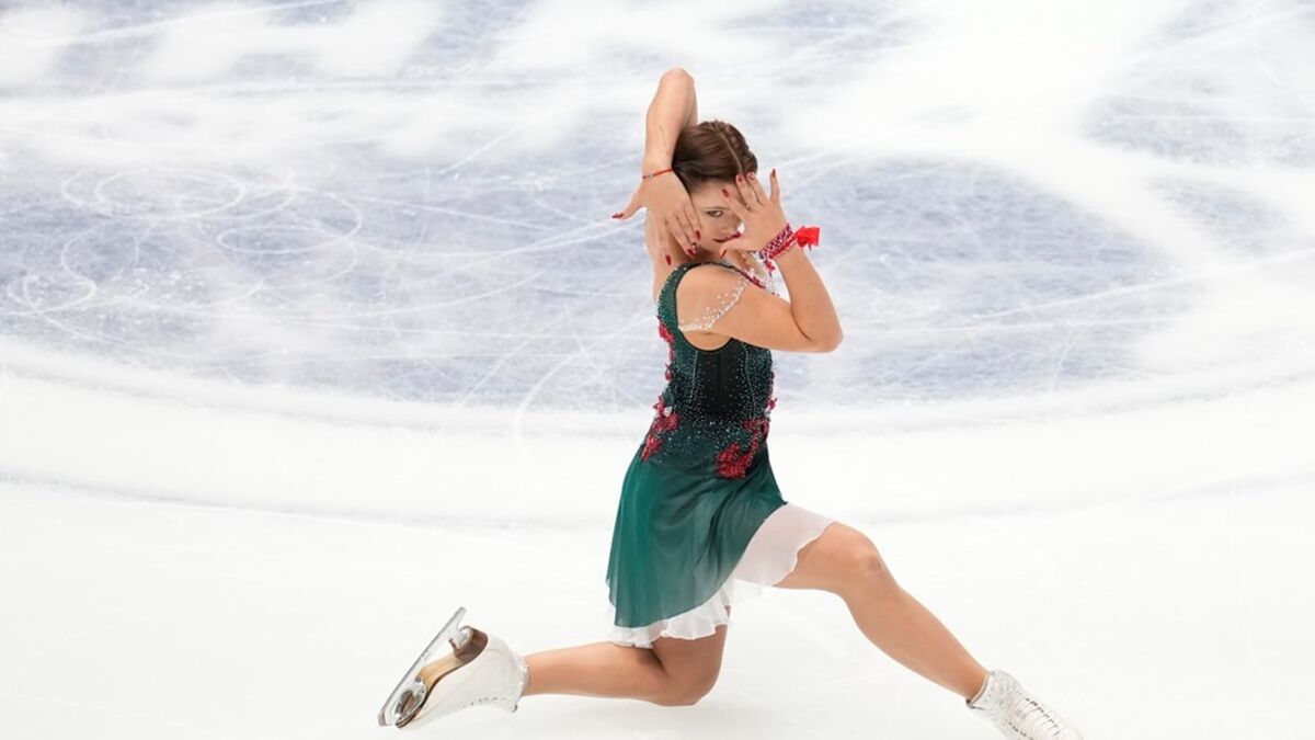 Фото: 2025 ISU
В юниорах Софья исполняла тройной аксель и четверные прыжки. Удастся ли вернуть ультра-си в программы?