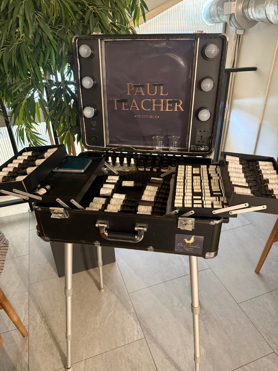 Фото автора. Набор профессионального парфюмера