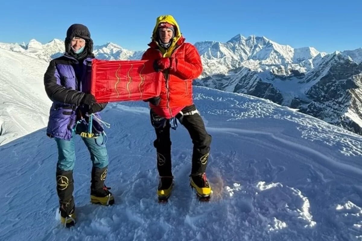   Альпинисты из Великих Лук покорили шеститысячник в Гималаях