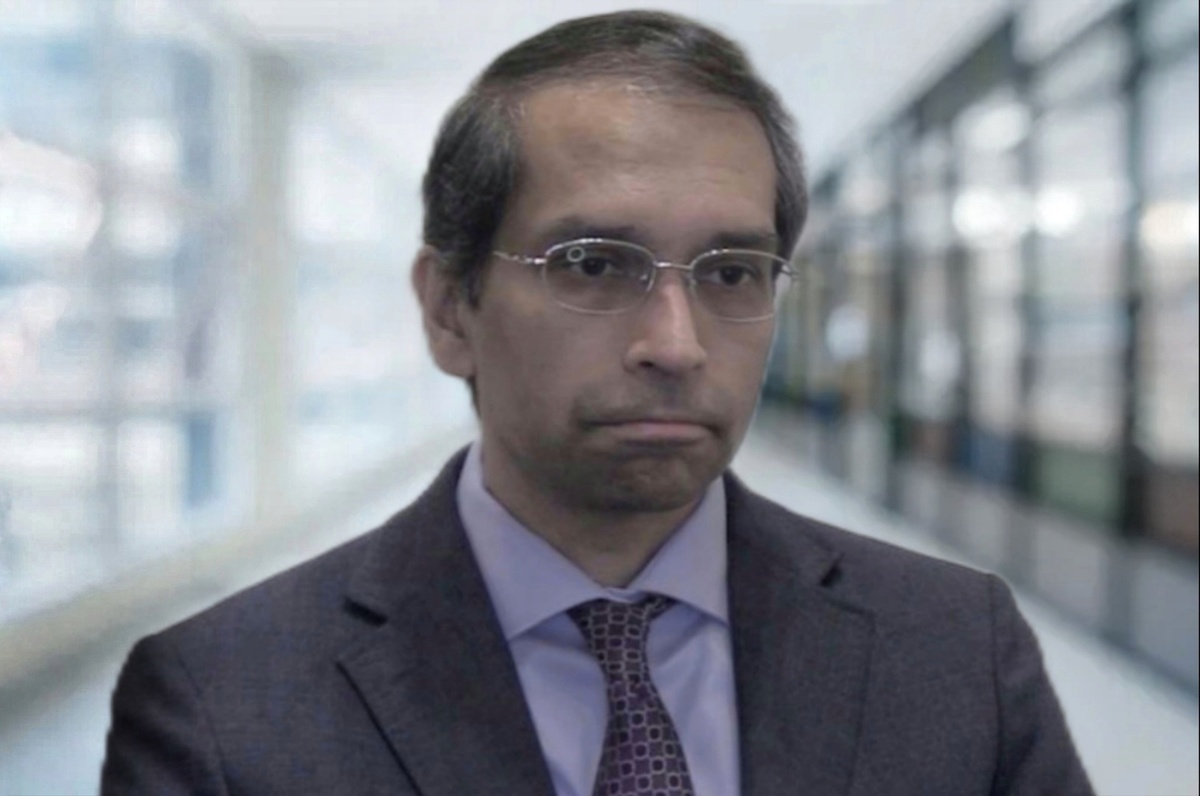 Дипак Бхатт.