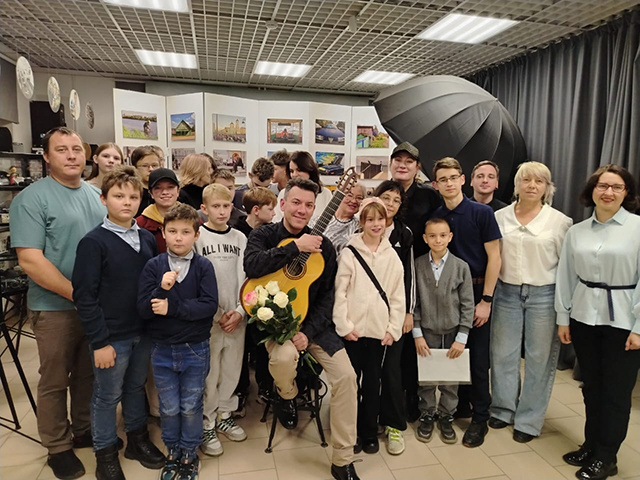 Плач по уходящему лету. В Твери с аншлагом прошел концерт Домогацкого