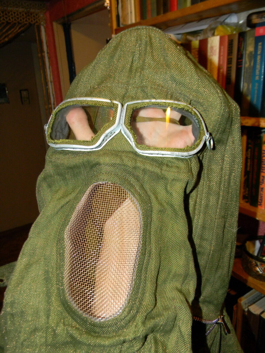 Маска от защитного костюма (из интернета)