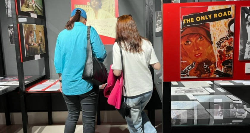    Выставка живописи «Яркие краски малой родины» открыта в Лискинском районе