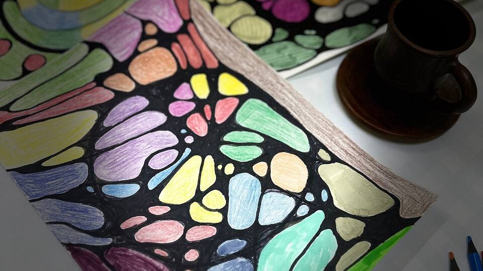 Нейрографика: Рисуем решения там, где слова бессильны. Объясняю, как это работает с точки зрения психологии.