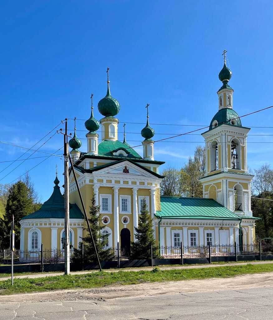 Церковь Димитрия на поле. Фото с просторов Интернета