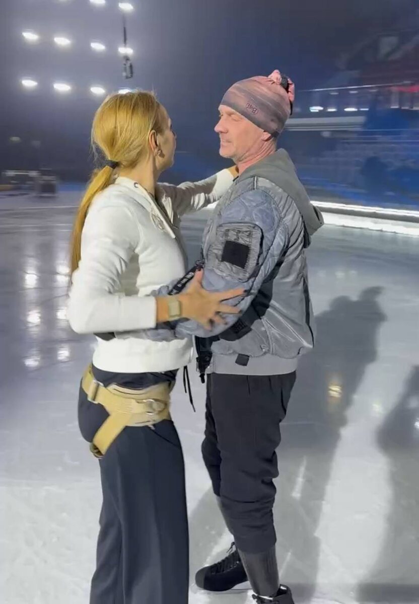 Роман Костомаров и Татьяна Навка. Кадр из видео