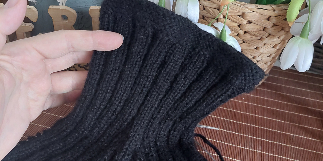 Воротник-манишка спицами – самый удачный "шарф".