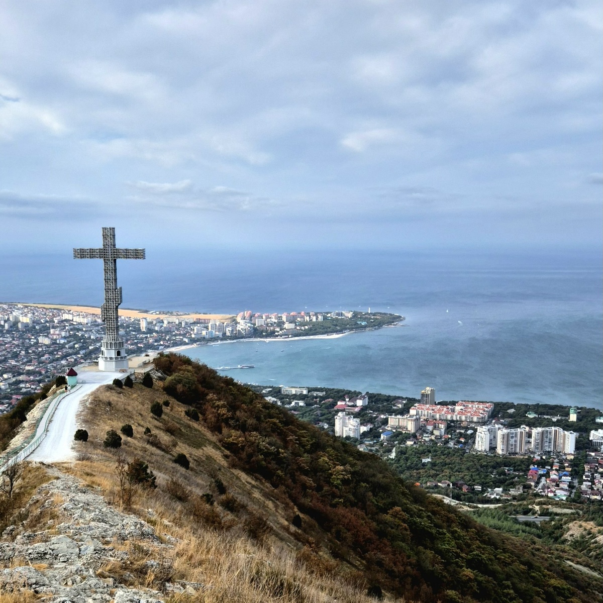 Геленжик в переводе с турецкого языка "Белая невеста"