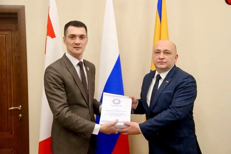    Проект бюджета на 2026 год и плановый период 2027 и 2028 годов сегодня внесен в Гордуму, сообщил мэр Череповца Роман Маслов.