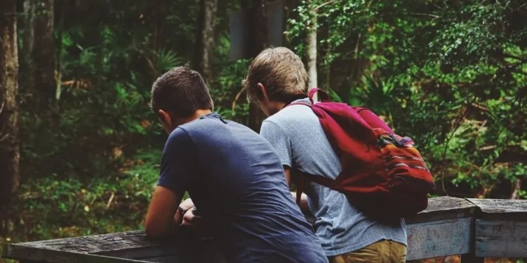 Взрослая дружба: встреча раз в полгода и пустота внутри