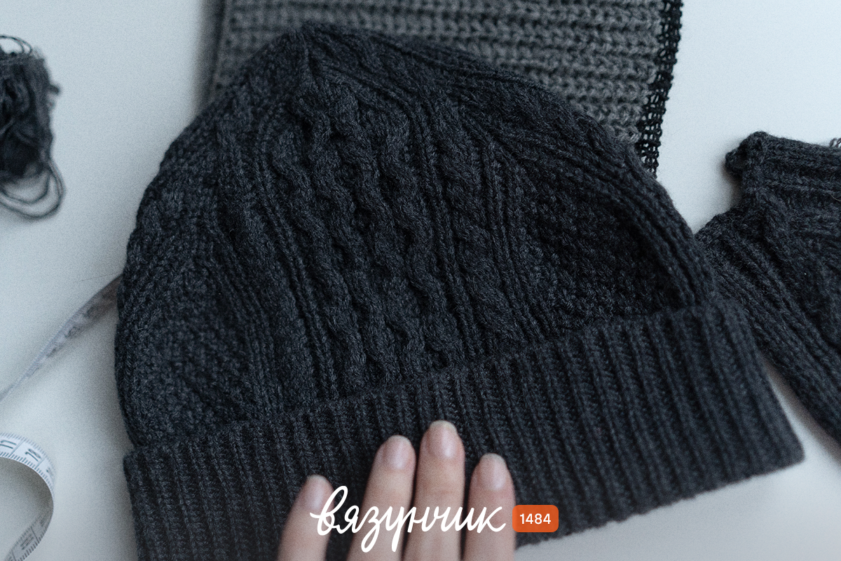 Первая шапка из запланированных уже готова. Описание есть в Клубе Вязунчика