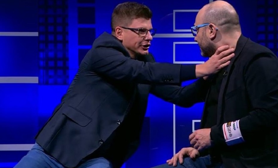    Аршавин схватил Генича за горло в прямом эфире «Матч ТВ». Фото: скрин трансляции «Матч ТВ»