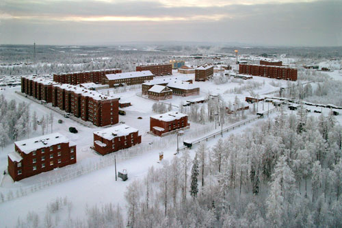 А ещё в Светлогорске нет автомобильных дорог и ж/д путей :)