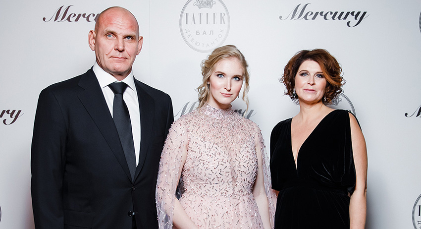    Александр Карелин с семьей Freedom Strength Beauty