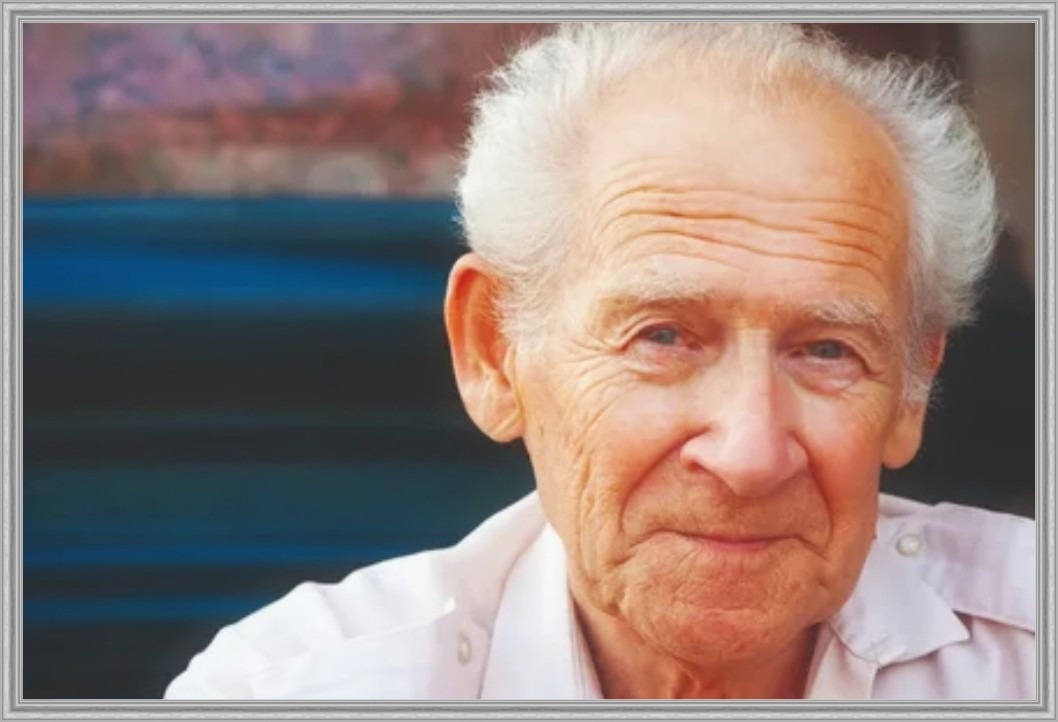 Честно скажу, сначала я усмехнулся, но потом услышал его принцип и понял - вот оно, другое мышление, которое мы редко встречаем сегодня. Именно об этом я и хочу поговорить в этой статье.
