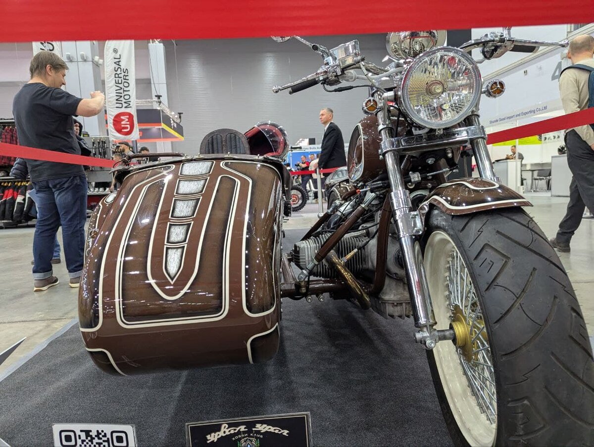   Ural & Custom Garage 67