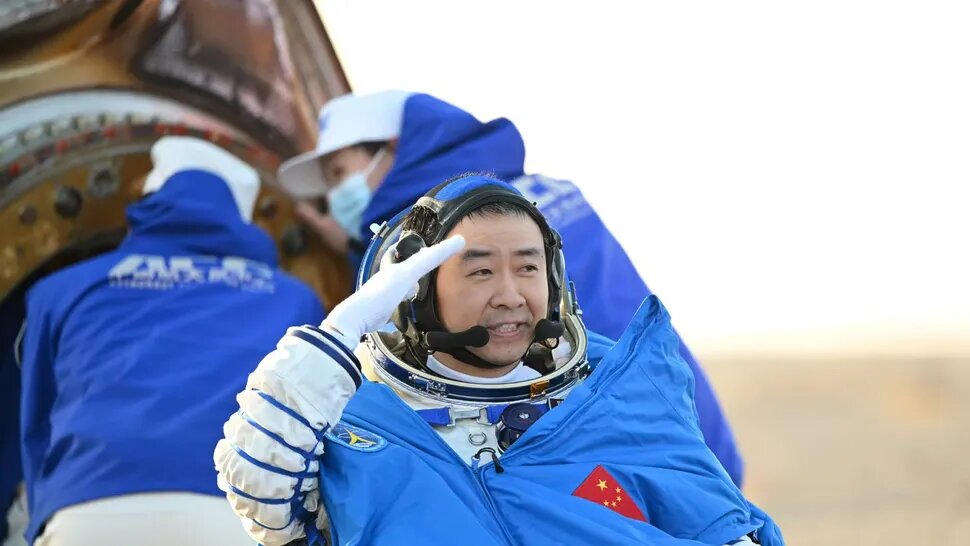 Командир экипажа Чэнь Дун